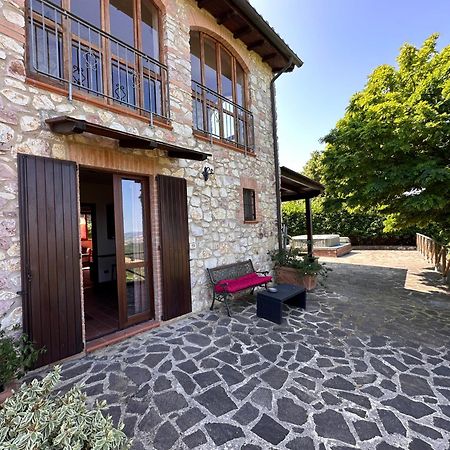 B&B Casale Roshlee Gualdo Cattaneo Dış mekan fotoğraf