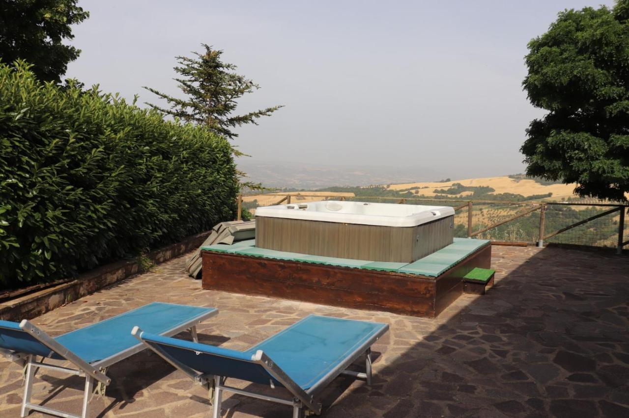 B&B Casale Roshlee Gualdo Cattaneo Dış mekan fotoğraf
