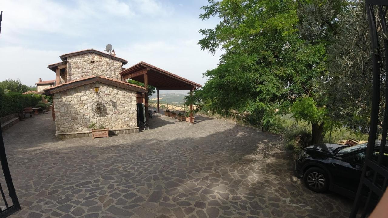 B&B Casale Roshlee Gualdo Cattaneo Dış mekan fotoğraf